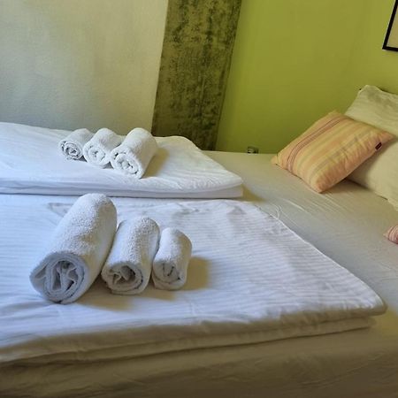 Guest House Klara Solin Exterior foto